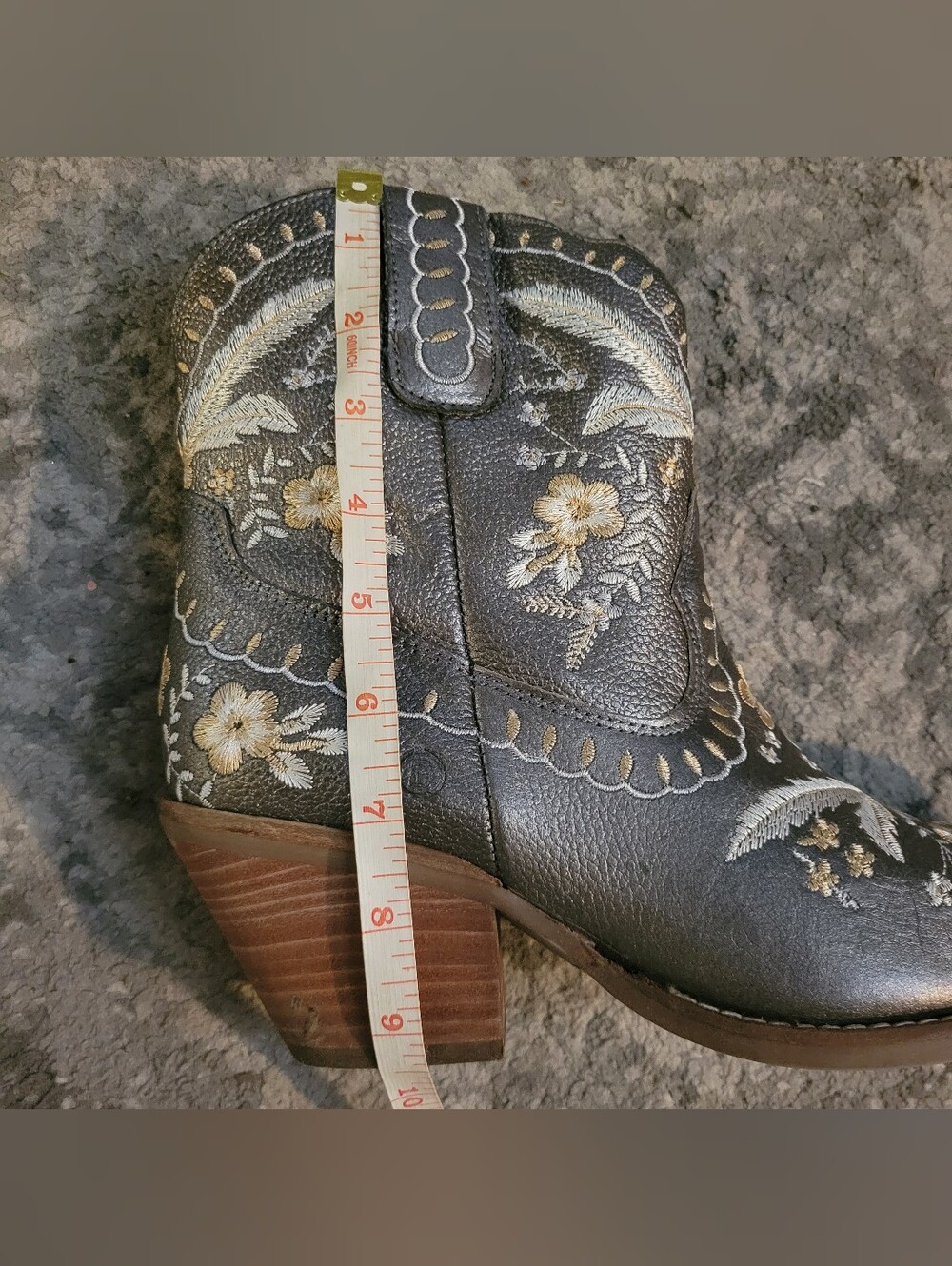 Dingo Primrose booties in pewter Size 9 - Picture 12 of 15